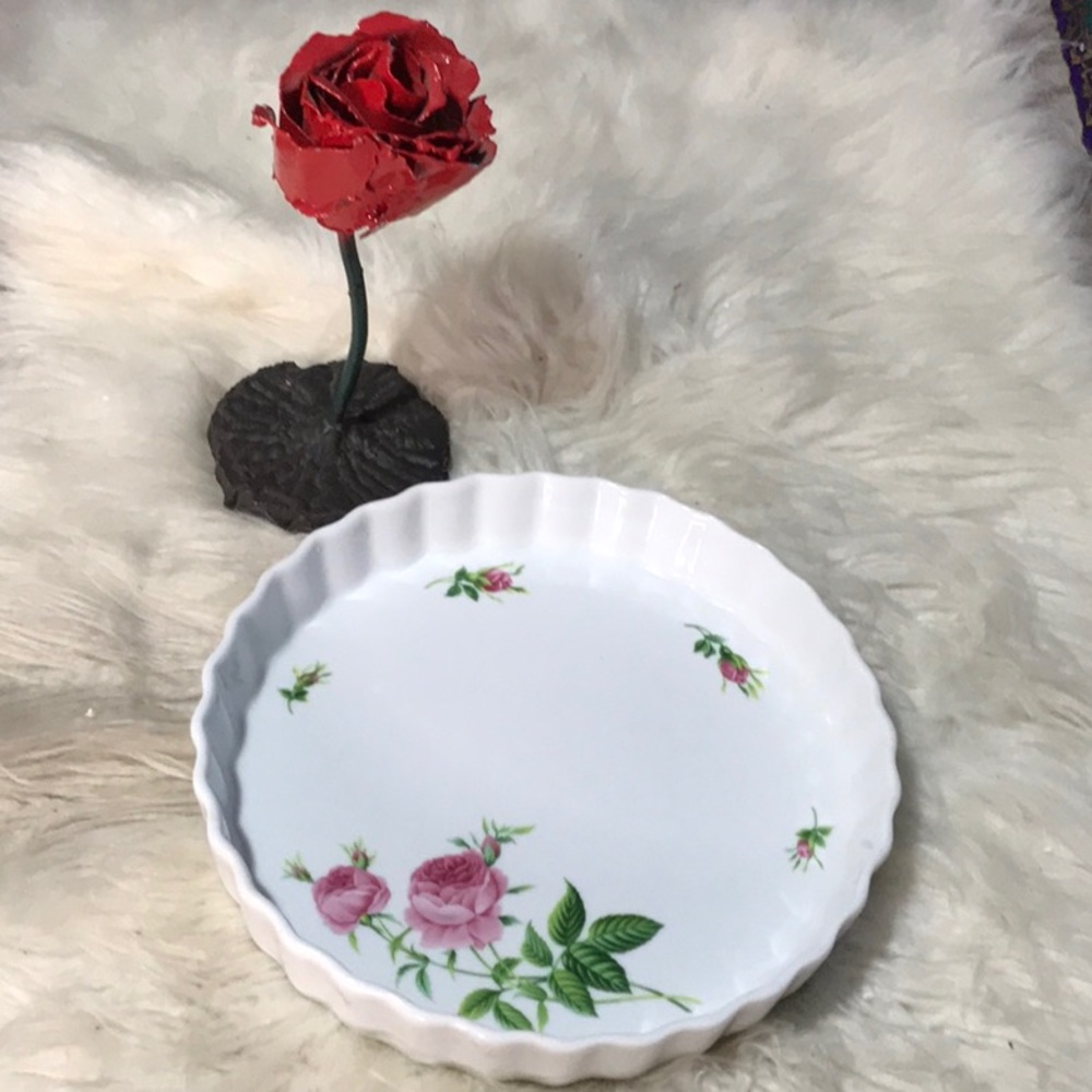 Christineholm Fluted Pie Dish Pink Rose Collection 10-in microwave dishwasher